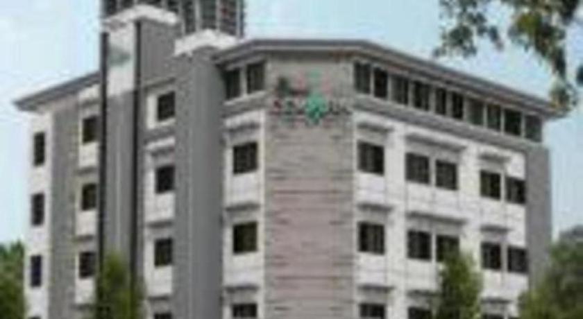 Grand Cemara